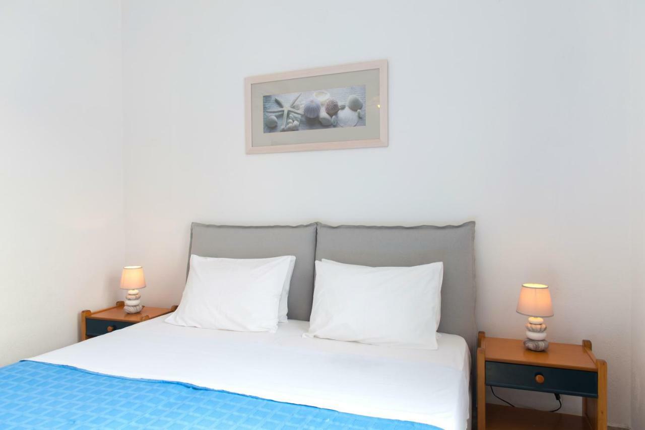 Agrilia Apartments & Studios バティ エクステリア 写真